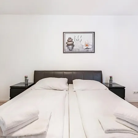 Aldars 5 شقة فندقية